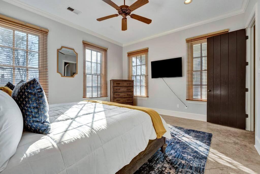 Luxury Home With Outdoor Patio And Game Room Memphis Bagian luar foto
