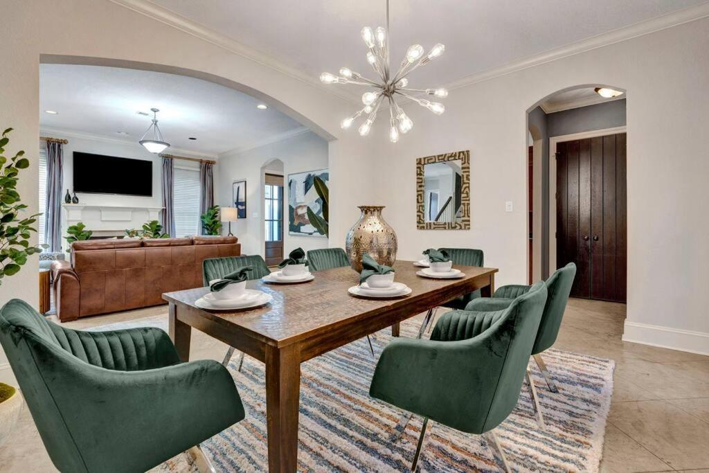 Luxury Home With Outdoor Patio And Game Room Memphis Bagian luar foto