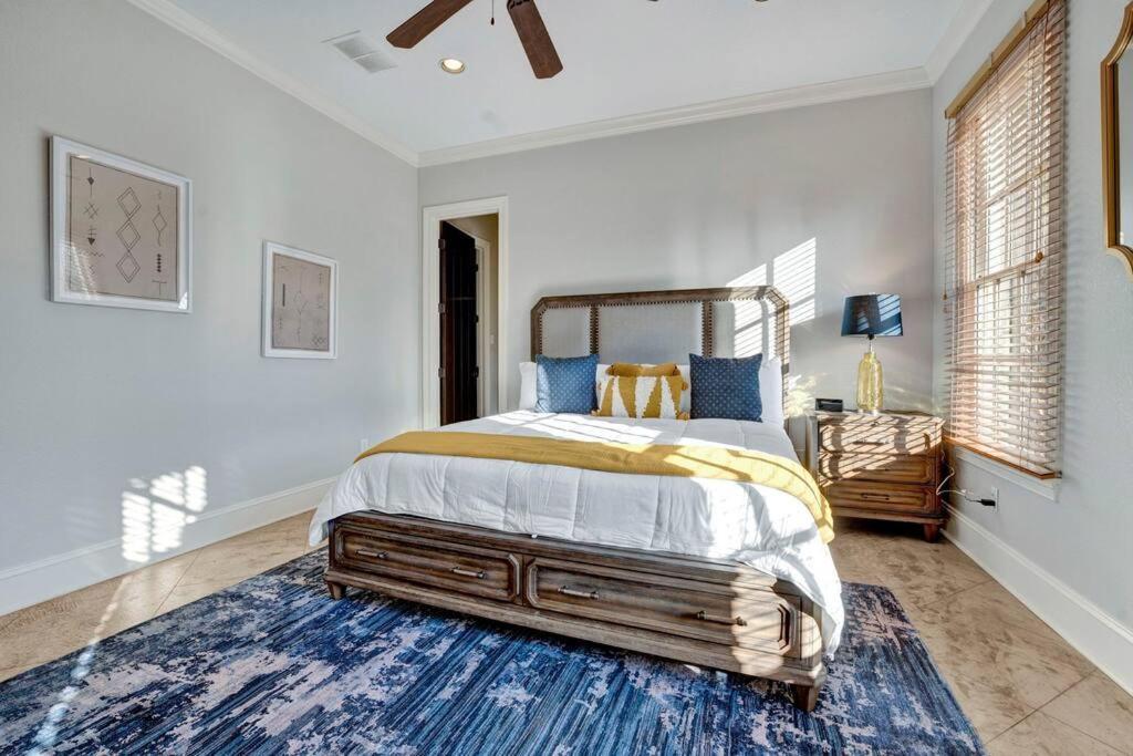 Luxury Home With Outdoor Patio And Game Room Memphis Bagian luar foto