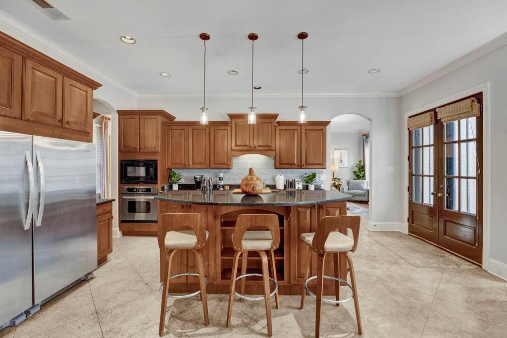 Luxury Home With Outdoor Patio And Game Room Memphis Bagian luar foto